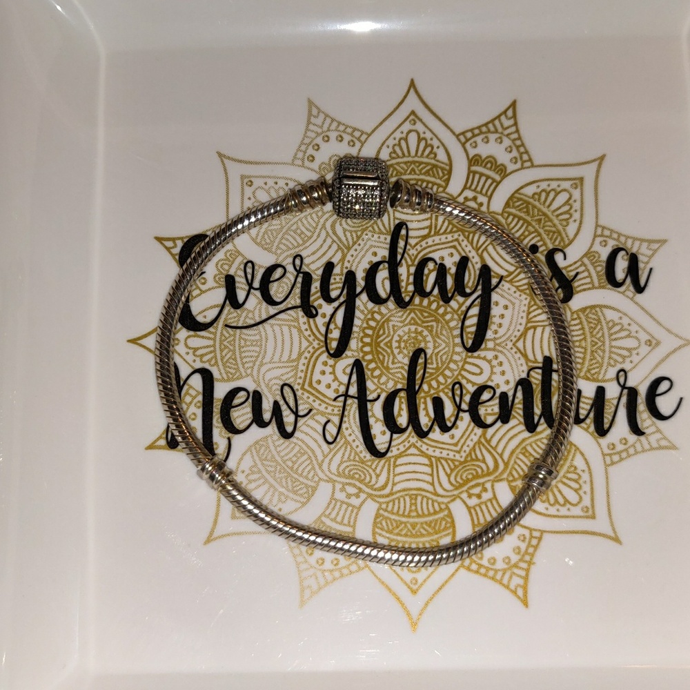 Pandora Bracelet w/ signature clasp